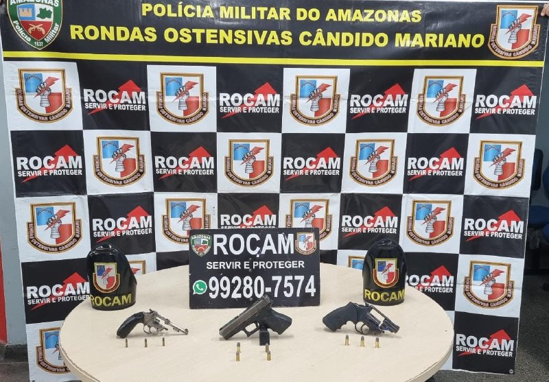 Homem é flagrado pela Polícia Militar com três armas e munições