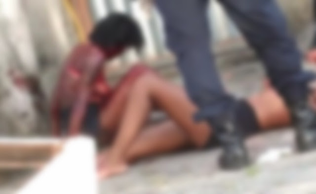 Video: Irmãs trocam facadas e tesouradas durante briga por causa de carregador de celular