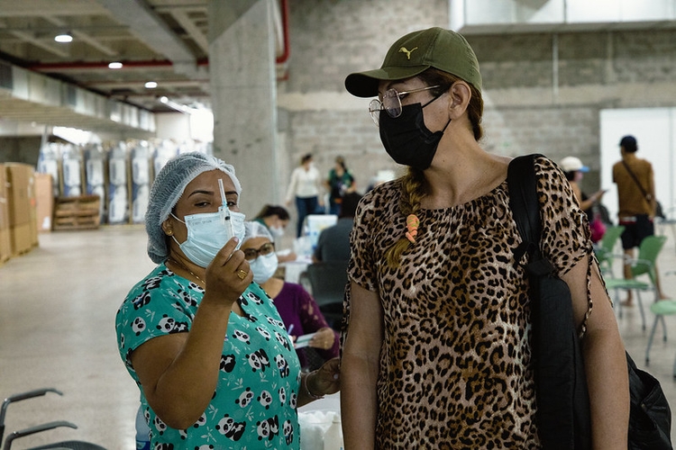 Quase 700 mil pessoas ainda não tomaram a 3ª dose de vacina contra Covid-19 em Manaus