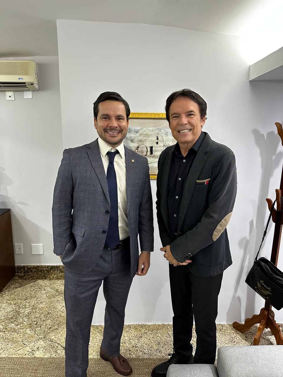 Pré-campanha de Capitão Alberto Neto recebe apoio do Bispo Robson Rodovalho