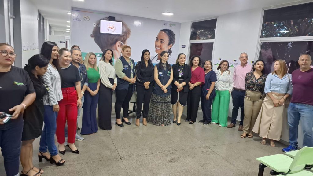 Equipe de saúde da SES-AM e Policlínica Codajás - Foto: Valéria Santana