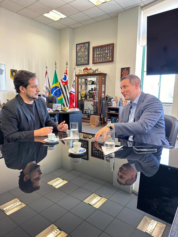 Pré-candidato Capitão Alberto Neto busca boas práticas de Segurança Pública para Manaus