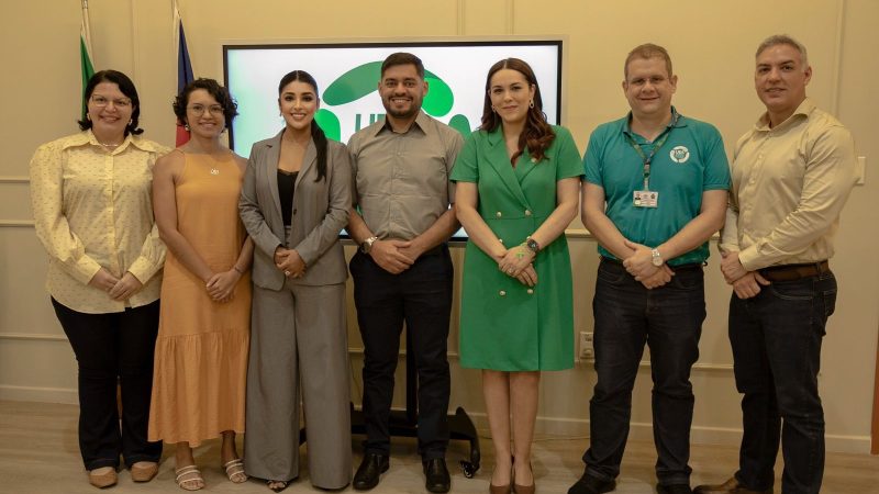 UEA e Policlínica Codajás firmam parceria para fortalecer atividades acadêmicas na área da saúde