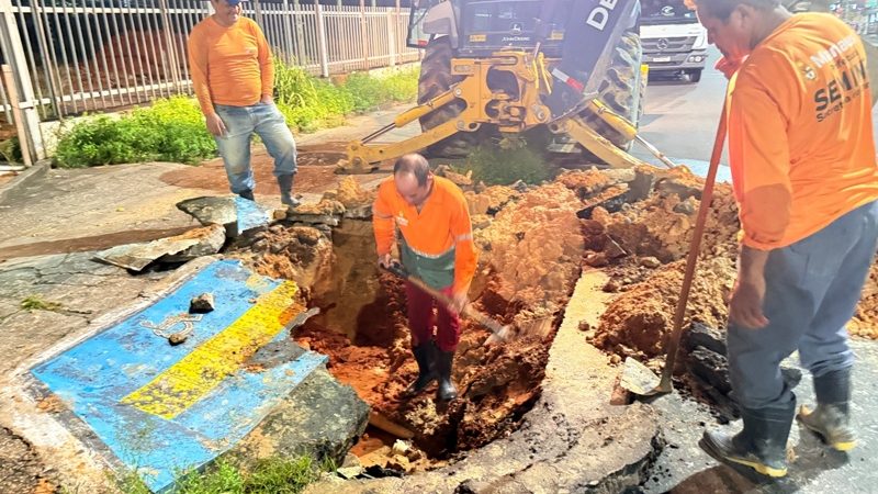 Prefeitura identifica origem de transtorno na avenida Constantino Nery e aciona órgão responsável para as devidas providências