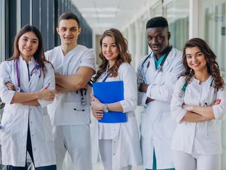 Decreto define medicina, direito e odonto como cursos presenciais