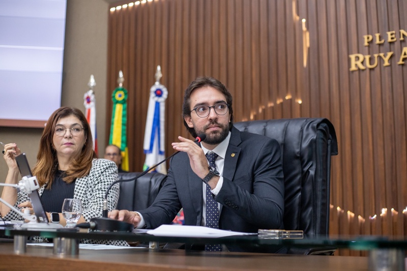 Conheça as leis do deputado Thiago Abrahim que contemplam a saúde das mulheres