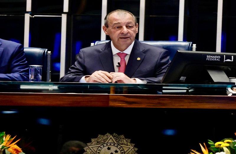 Senador Omar destaca avanço no projeto de construção do novo porto na Manaus Moderna