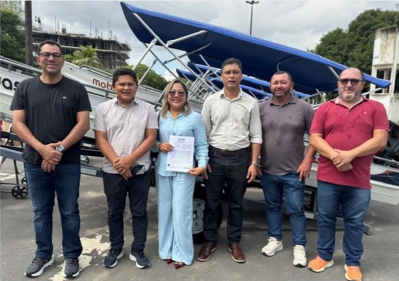 Prefeitura de Lábrea recebe kit náutico fruto de uma importante emenda parlamentar do senador Omar Aziz