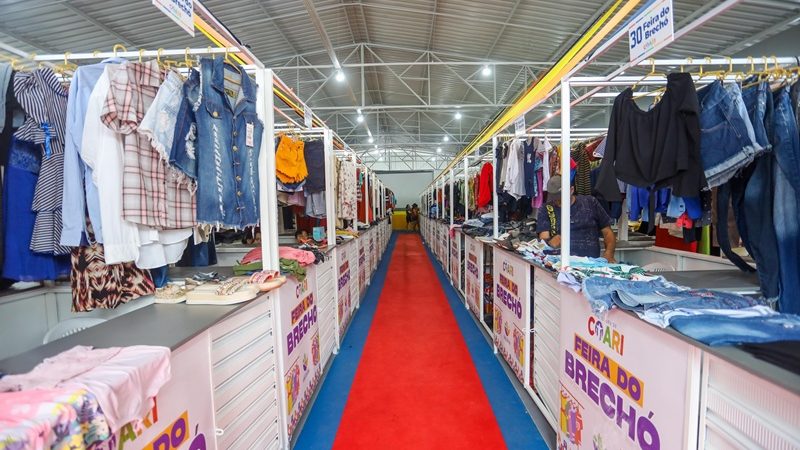 Prefeito Adail Pinheiro inaugura Feira do Brechó e fortalece empreendedorismo em Coari