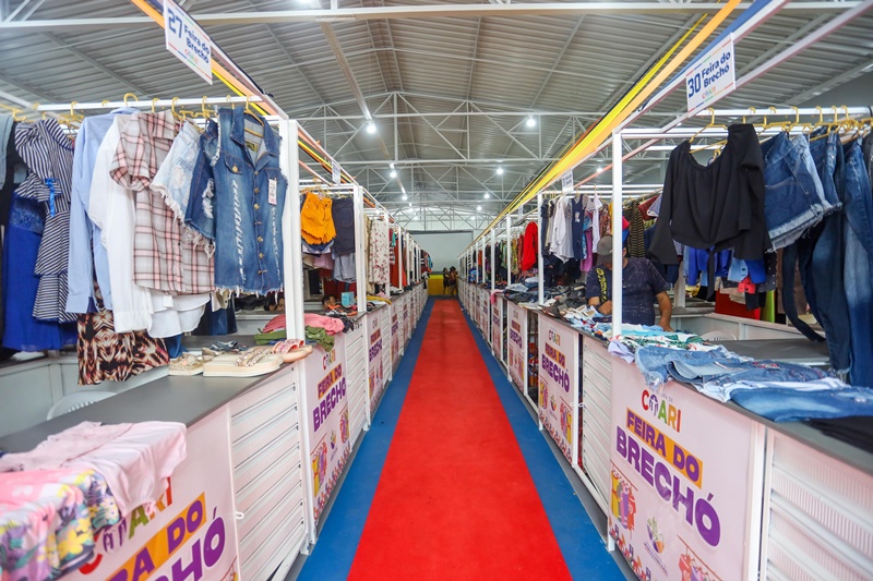 Prefeito Adail Pinheiro inaugura Feira do Brechó e fortalece empreendedorismo em Coari