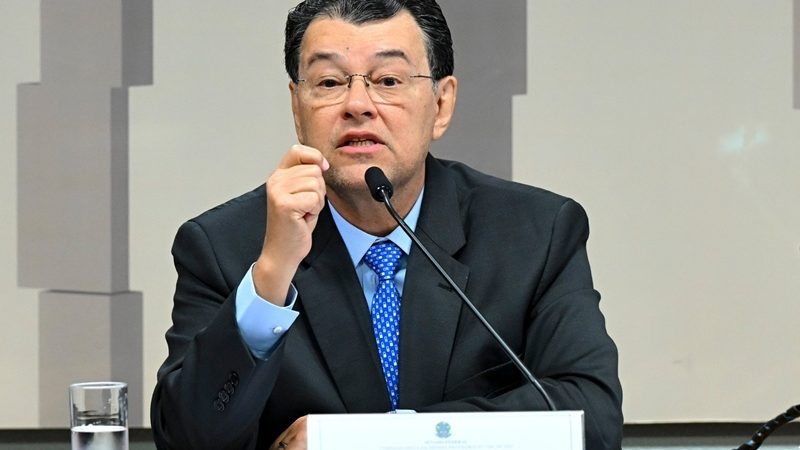 Atuação de Eduardo Braga na reforma tributária garante segurança e fortalece a Zona Franca de Manaus