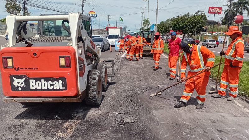 Prefeitura de Manaus intensifica serviços de infraestrutura e avança na recuperação da malha viária na zona Centro-Sul