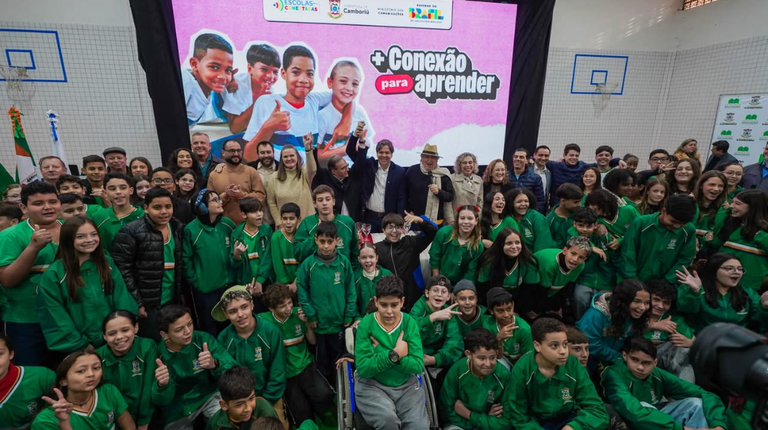 Santa Catarina recebe mais de R$ 284 milhões para conectar escolas, expandir o 5G e promover inclusão digital