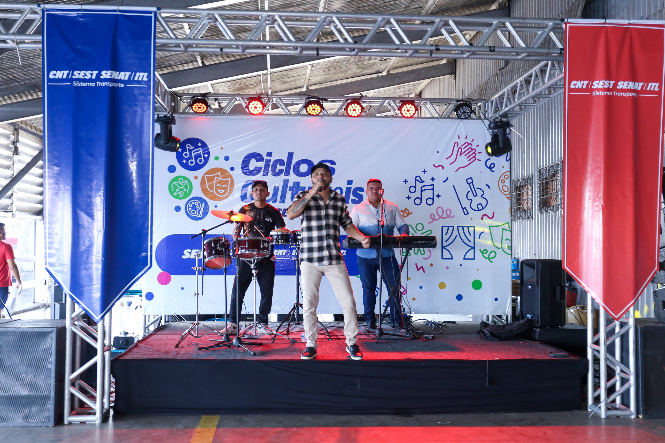 Prefeitura e Sest/Senat promovem 1ª edição do projeto ‘Ciclos Culturais’ no porto de Manaus com fortalecimento da economia criativa e valorização de artistas locais