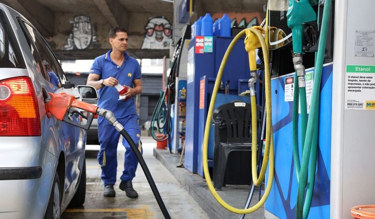 Governo regulamenta subvenção ao diesel e regras para desconto de R$ 1,12 por litro comercializado