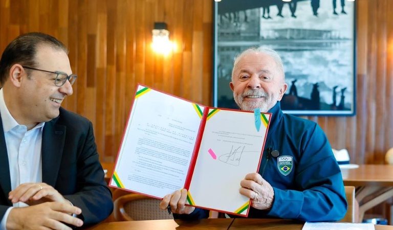 Lula sanciona Lei que moderniza a emissão da CNH e garante renovação automática a bons condutores