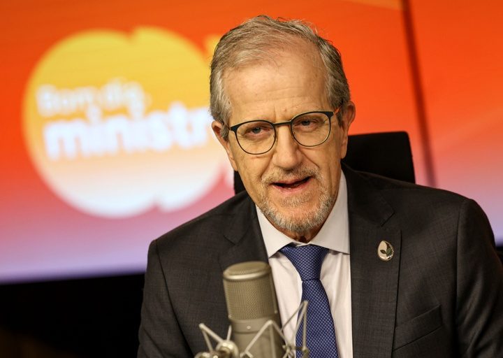 Ministro explica que orçamento público para combate a incêndios será mais ágil