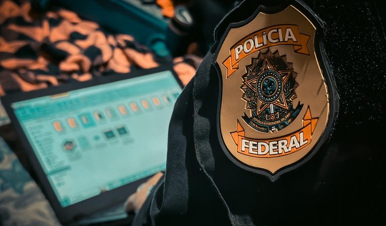 PF faz operação em dez estados contra crimes de abuso sexual infantojuvenil na internet