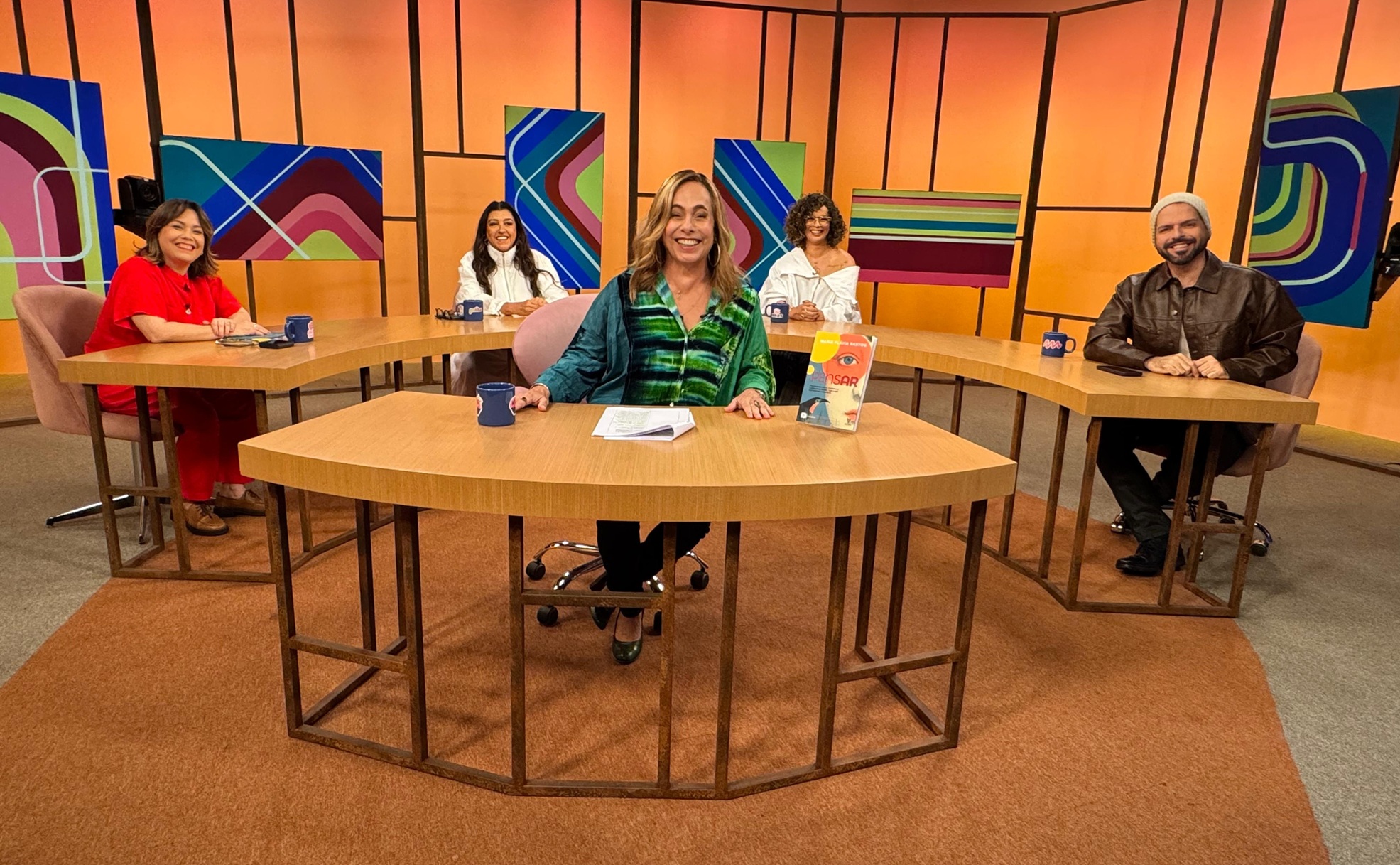 Sem Censura, da TV Brasil, traz um papo para celebrar a vida com atriz Regina Casé e especialistas