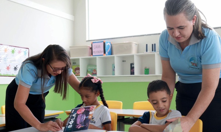 Governo sanciona novo piso de R$ 5,1 mil com ganho real para professores da educação básica