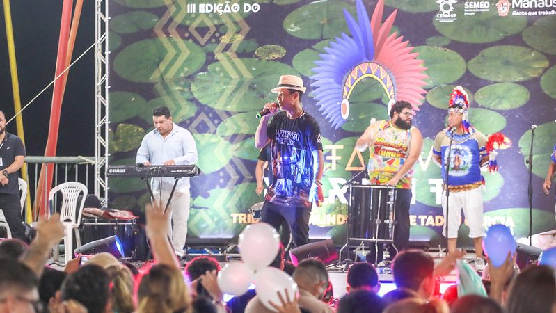 Concurso ‘Solta a Voz Parente’ da educação municipal de Manaus realiza tributo a artistas locais consagrados