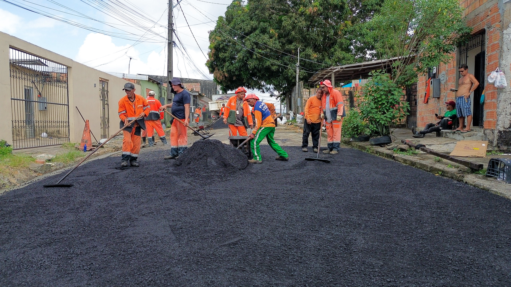 ‘Manaus que a Gente Cuida’ avança no Cidade de Deus com ações de infraestrutura, limpeza e outros serviços integrados