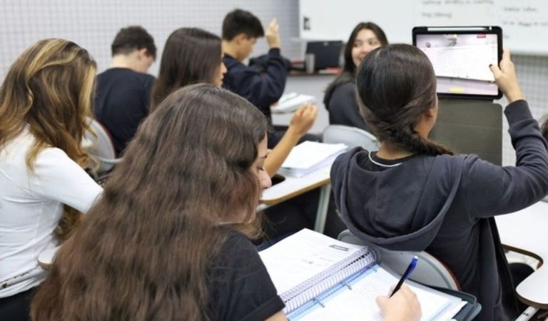 Estudantes de todo Brasil participam da primeira fase da 21ª Obmep nesta terça (9)