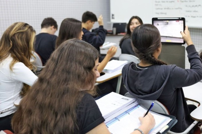 Estudantes de todo Brasil participam da primeira fase da 21ª Obmep nesta terça (9)