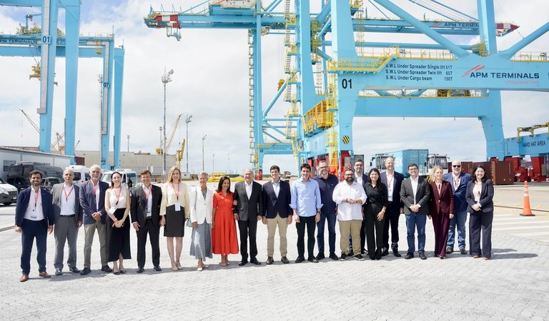 Alckmin celebra investimentos de R$ 170 milhões para Recife e participa de entrega de terminal no Suape