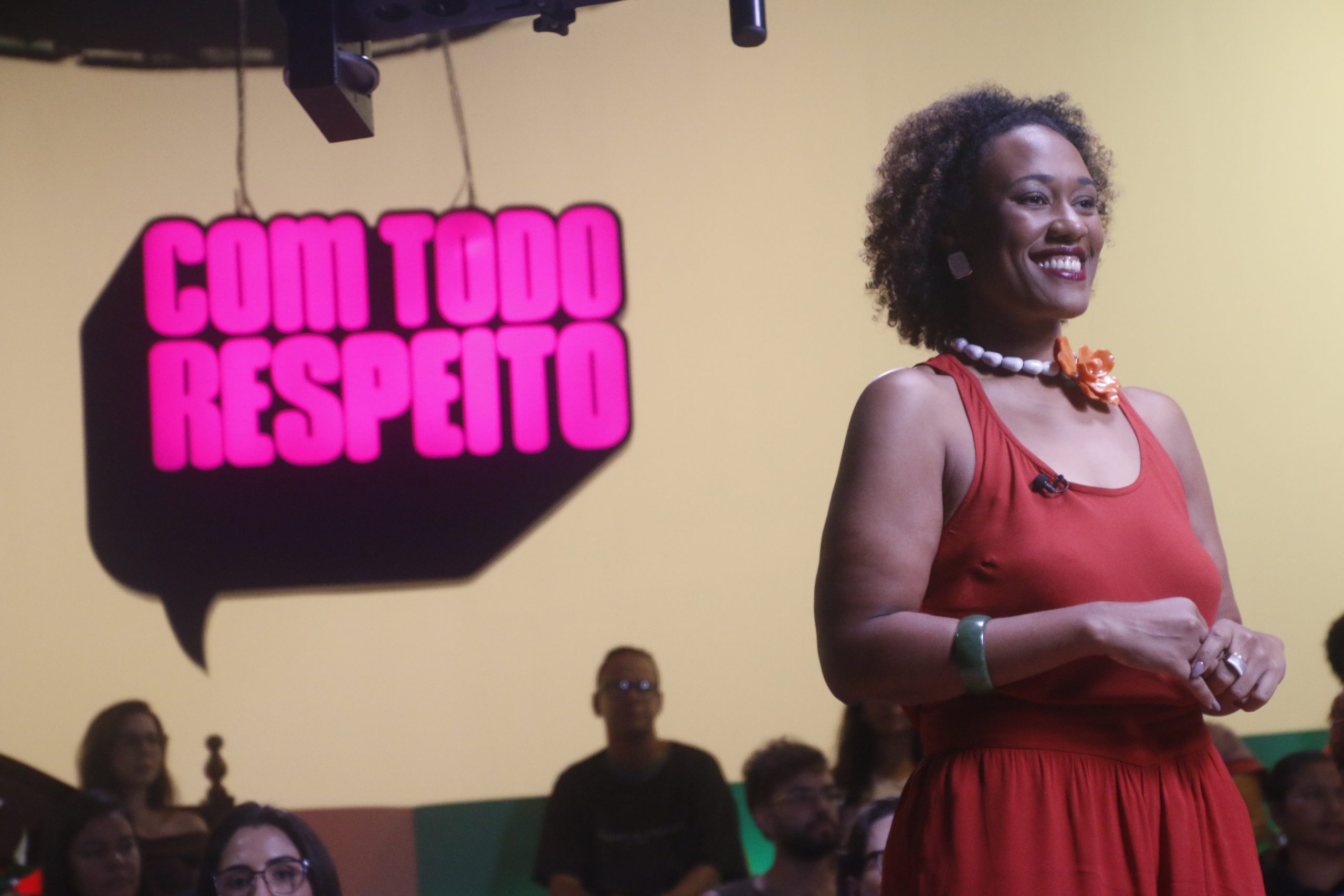 Canal Gov estreia “Com Todo Respeito” e amplia debate sobre direitos das mulheres na TV