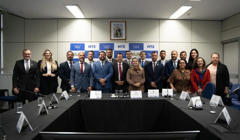 A secretários de Trabalho, ministro defende melhoria nos sistemas públicos de emprego