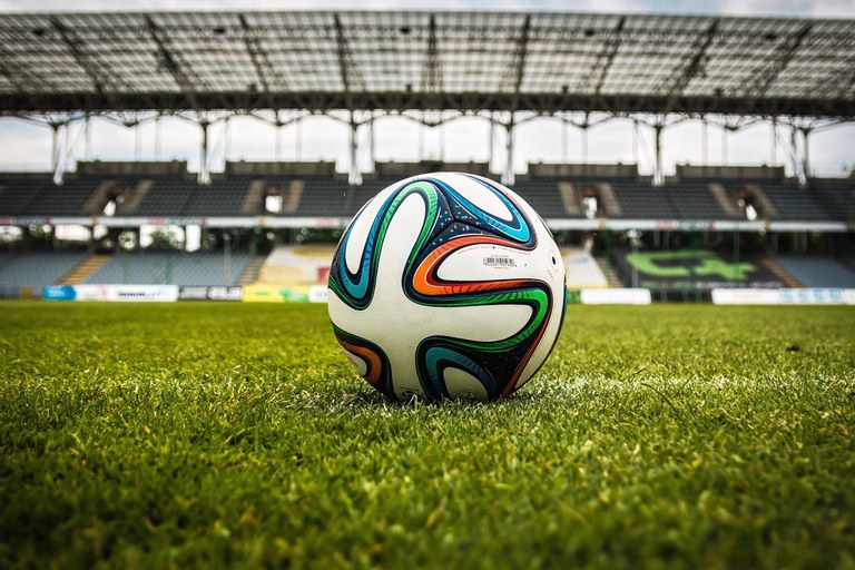 Rádio Nacional apresenta Batalhas na Copa: programa diário com duelos dentro e fora dos gramados