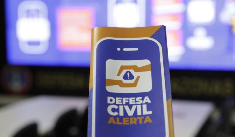 Polícia Federal vai investigar alerta falso da Defesa Civil enviado a celulares na madrugada
