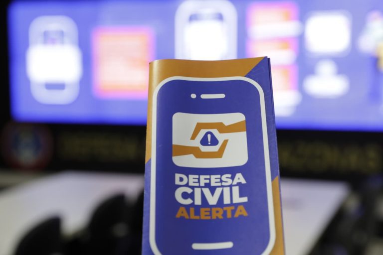 Polícia Federal vai investigar alerta falso da Defesa Civil enviado a celulares na madrugada