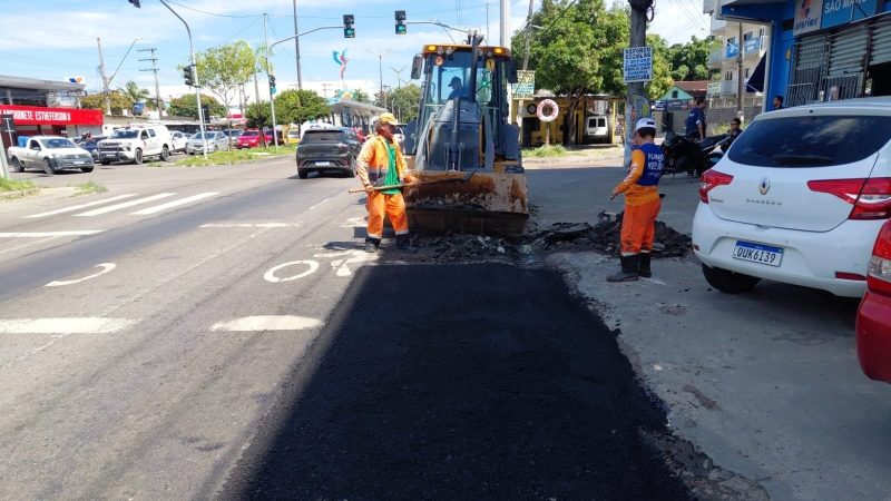 Prefeitura de Manaus intensifica recuperação asfáltica na avenida Noel Nutels e fortalece mobilidade na zona Norte