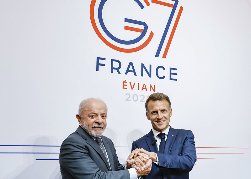Na França, Lula se reúne com Macron e diz que leva ao G7 a voz do Sul Global