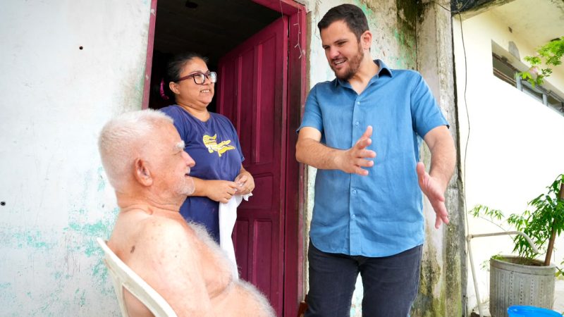 Prefeito Renato Junior acompanha avanço do recapeamento no bairro da União e confere de perto os resultados com moradores