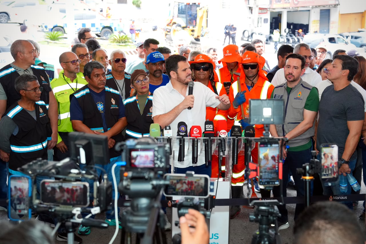 Prefeito Renato Junior leva prefeitura inteira para o bairro Cidade de Deus com serviços integrados de asfalto, limpeza urbana e ações sociais