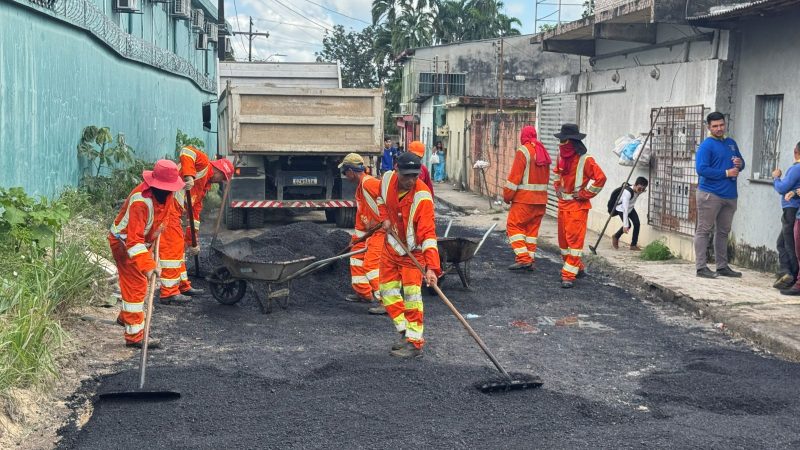 Prefeitura de Manaus avança com operação ‘Tapa-Buracos’ no bairro Colônia Terra Nova