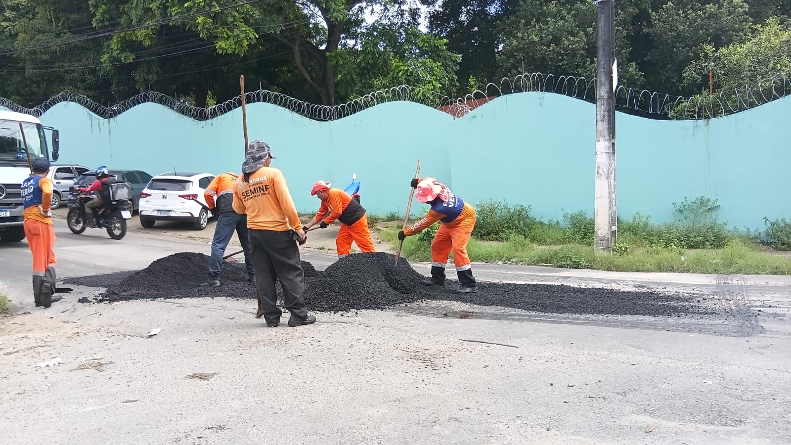 Prefeitura de Manaus avança com recuperação asfáltica no bairro Aleixo e fortalece a mobilidade em importantes vias da zona Centro-Sul