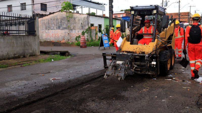 Prefeitura de Manaus intensifica manutenção asfáltica no Novo Aleixo e melhora mobilidade na zona Leste
