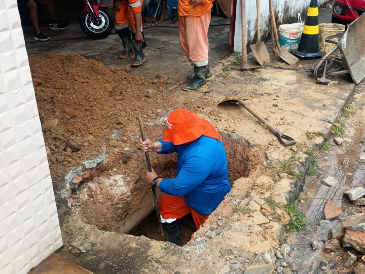 Prefeitura de Manaus realiza serviço de recuperação de drenagem no bairro Alvorada