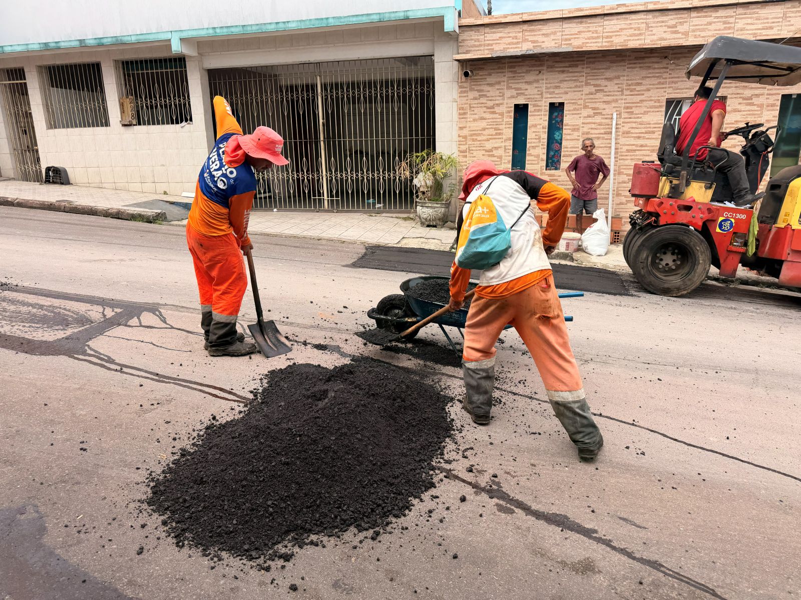 Prefeitura de Manaus recupera importante via do São Jorge e fortalece mobilidade urbana na zona Oeste