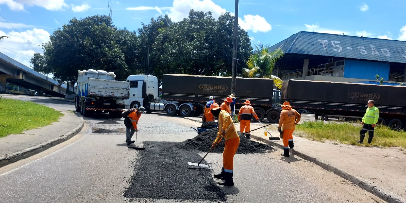 Prefeitura de Manaus intensifica manutenção asfáltica na avenida Autaz Mirim e fortalece mobilidade na zona Leste