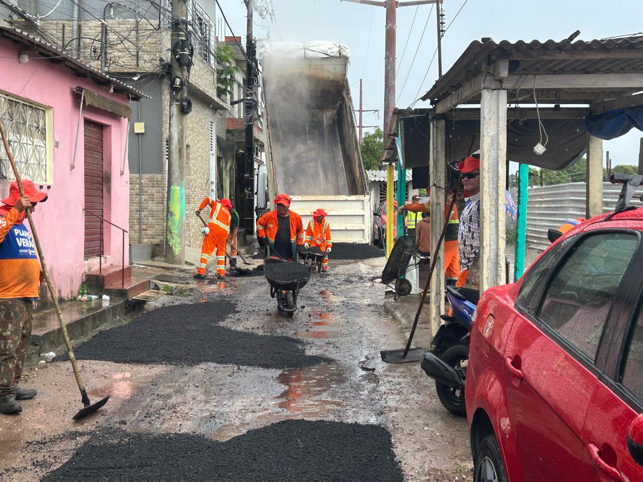 Prefeitura intensifica recuperação asfáltica na avenida Manaus 2000 e fortalece a mobilidade urbana na zona Sul