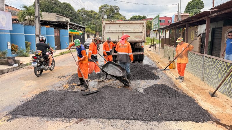 Prefeitura melhora infraestrutura de via do bairro Petrópolis e garante trafegabilidade para a comunidade na zona Sul