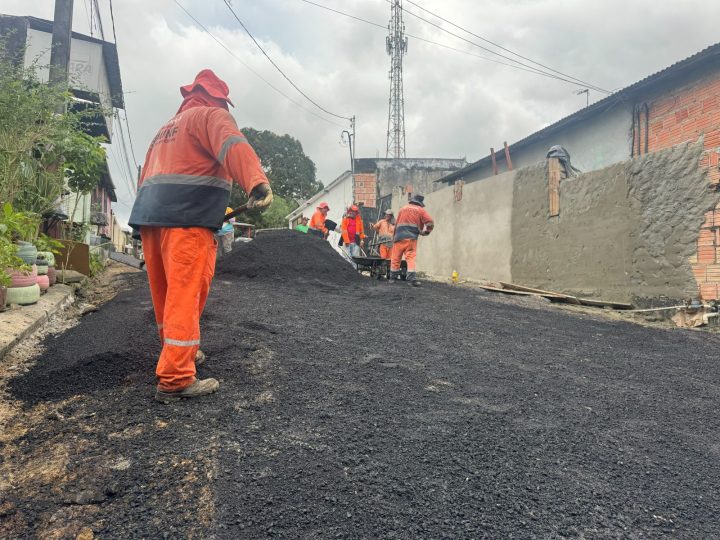 Prefeitura inicia programa ‘Manaus que a Gente Cuida’ no bairro Cidade de Deus com recuperação viária e aprimoramento da drenagem urbana