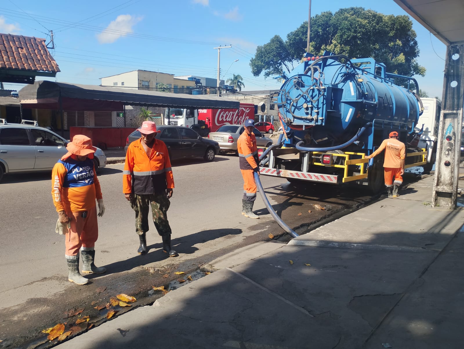 Prefeitura de Manaus realiza limpeza e desobstrução de caixas coletoras no bairro Planalto e reforça prevenção contra alagamentos