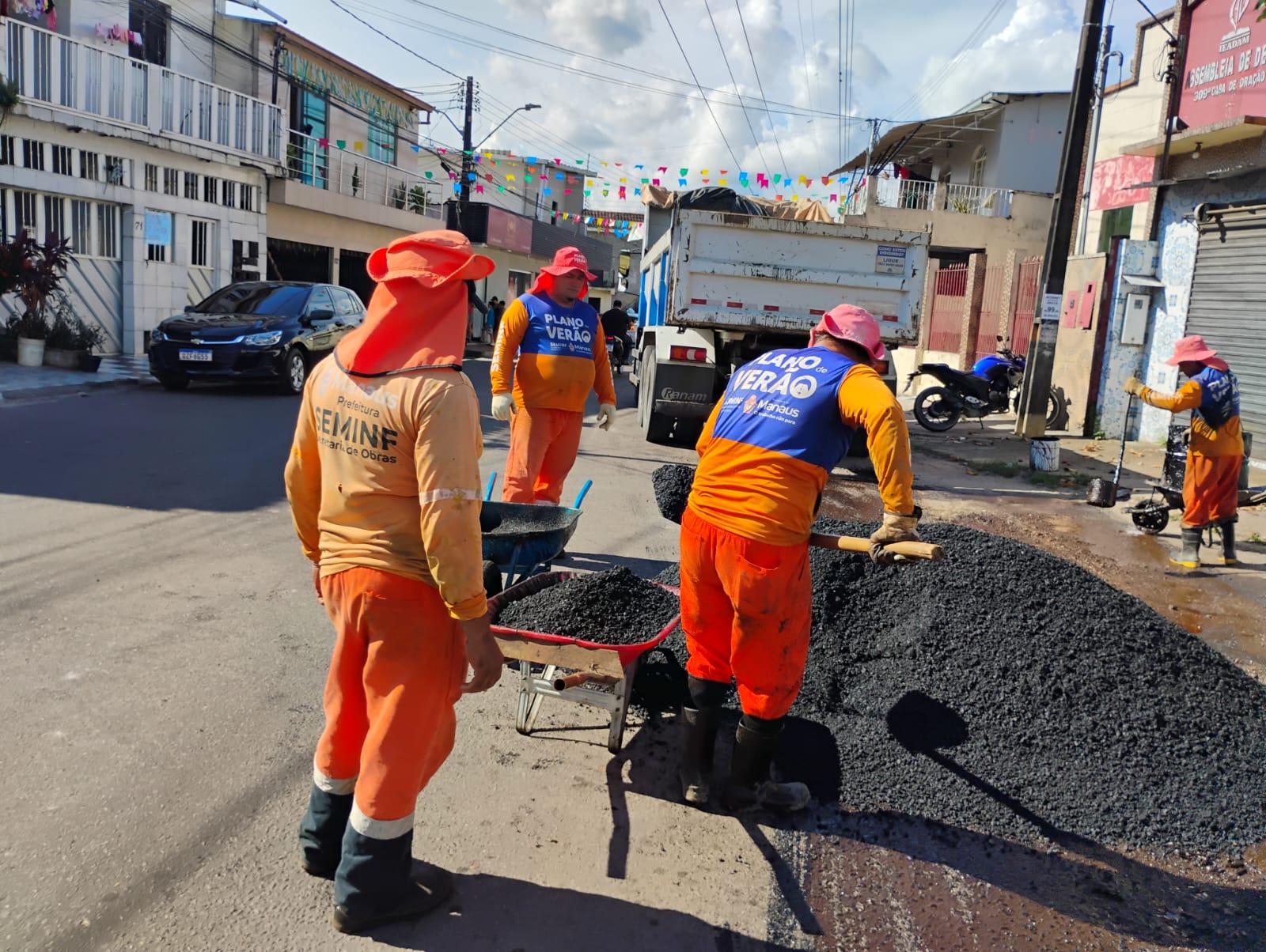 Prefeitura de Manaus intensifica recuperação asfáltica no Nova Esperança e melhora mobilidade na zona Oeste