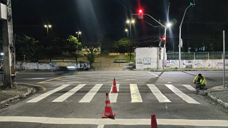 Prefeitura amplia segurança viária com nova frente de sinalização em corredores estratégicos de Manaus